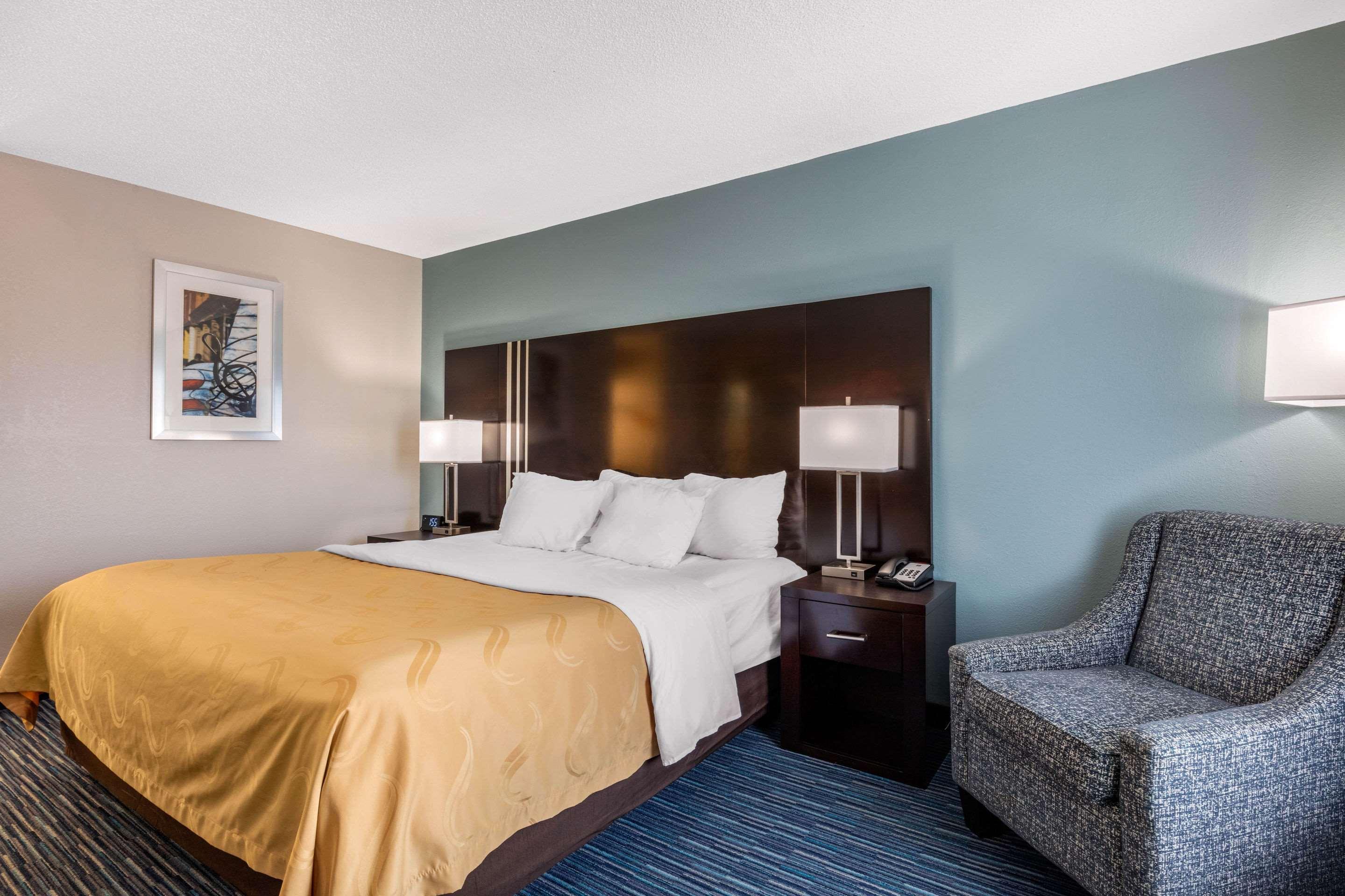 Quality Inn Gordonsville Buitenkant foto