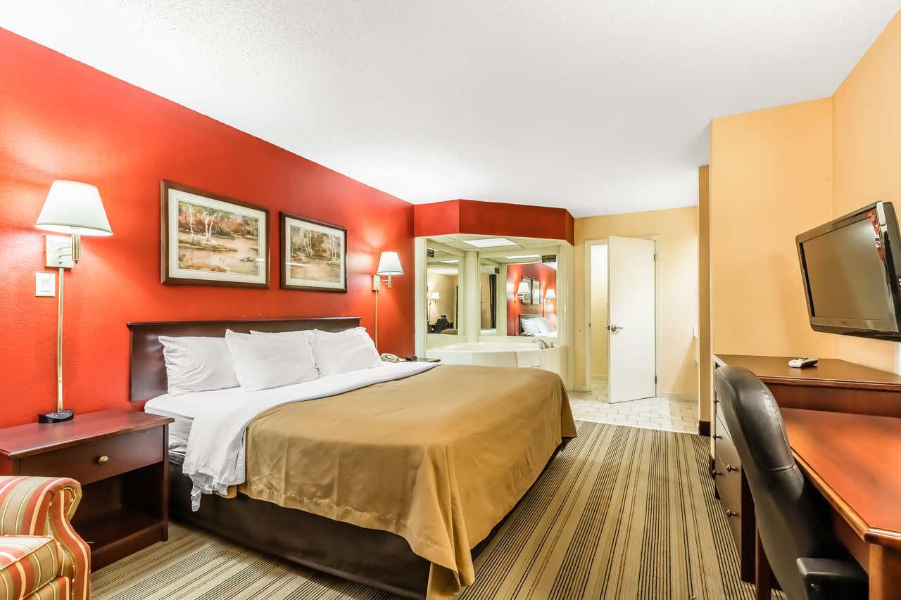Quality Inn Gordonsville Buitenkant foto