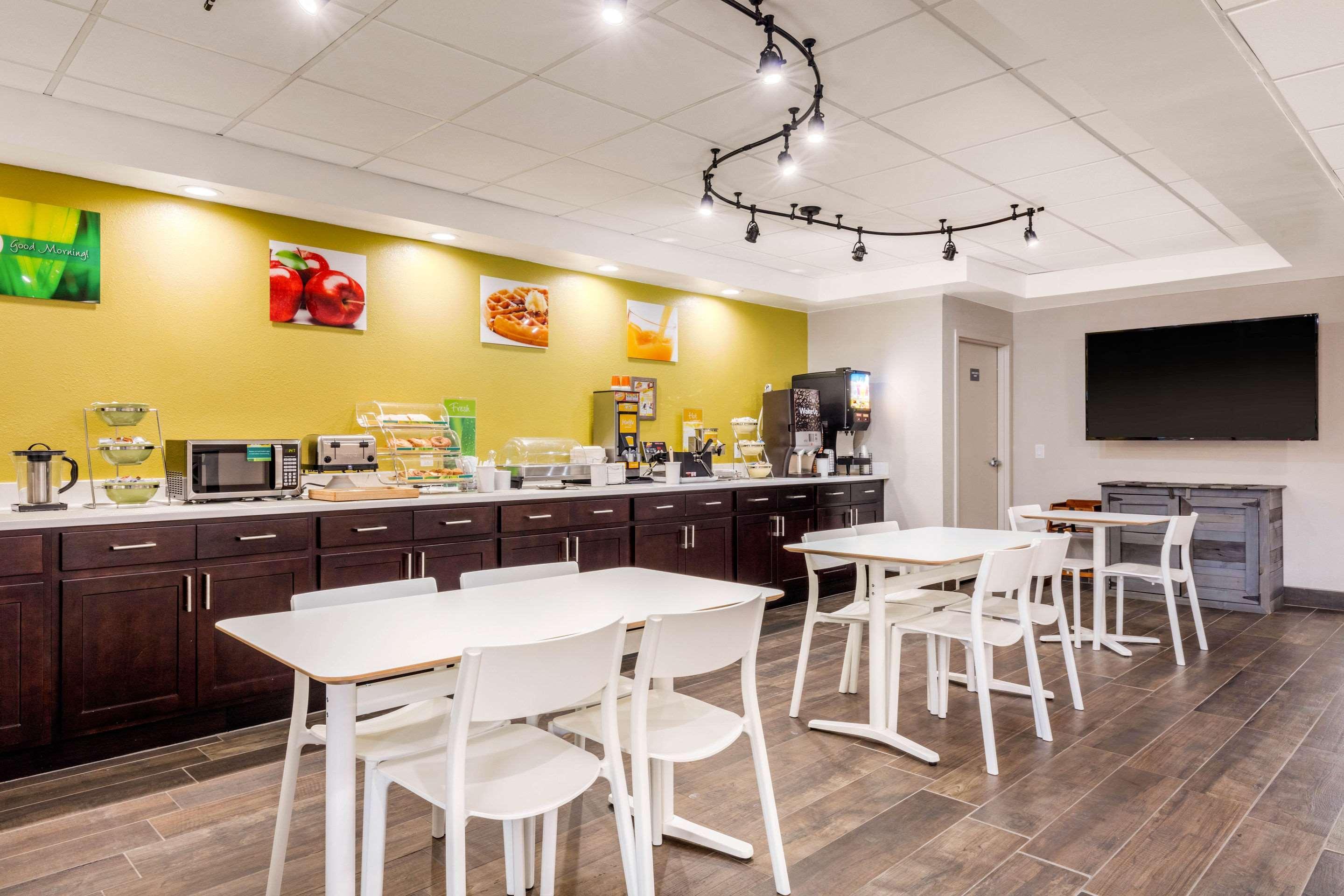 Quality Inn Gordonsville Buitenkant foto