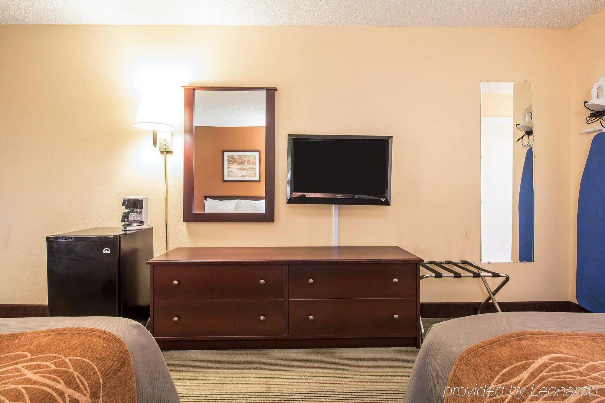 Quality Inn Gordonsville Buitenkant foto